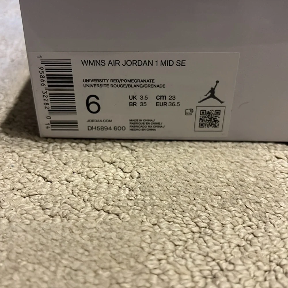 2️⃣0️⃣0️⃣ Air Jordan Mid 1 SE Pomegranate - Picture 4 of 4